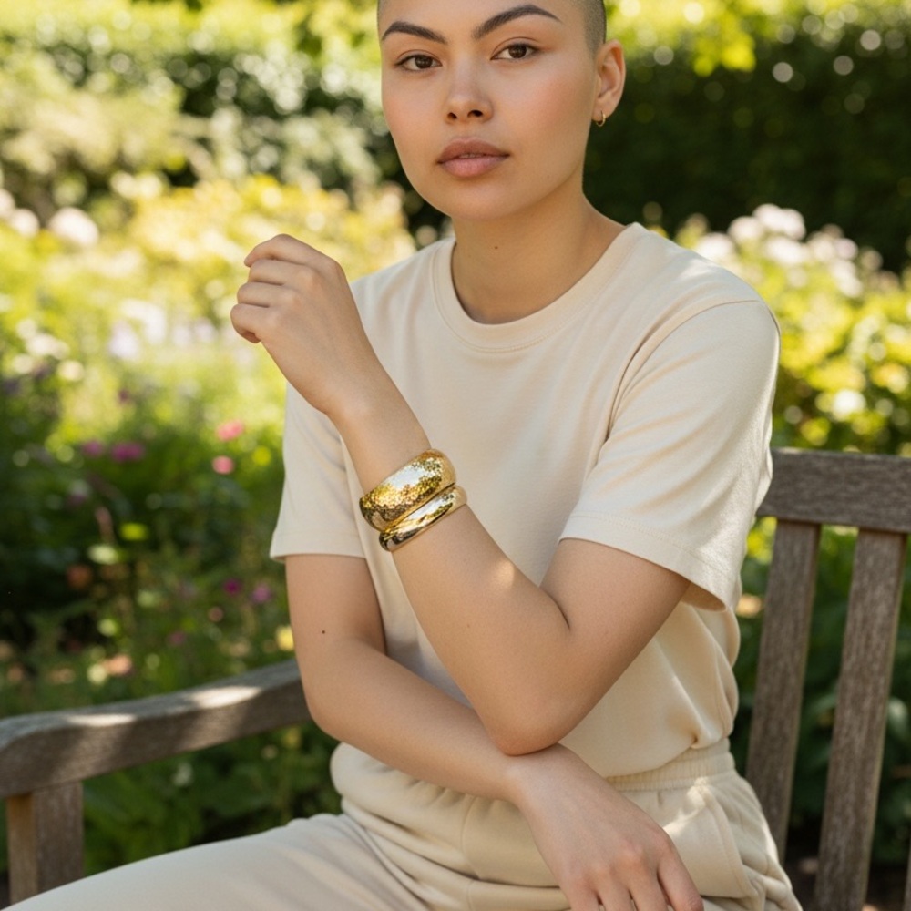 Elegant 2ps Gold hand bangles